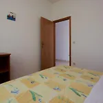 In With Sea View, Balcony, Air Conditioning, Wifi 5052-3 Apartman