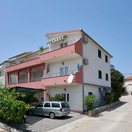 In With Sea View, Balcony, Air Conditioning, Wifi 5052-3 Apartman *