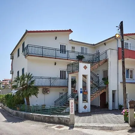 In With Sea View, Balcony, Air Conditioning, Wifi 5052-3 Apartman *
